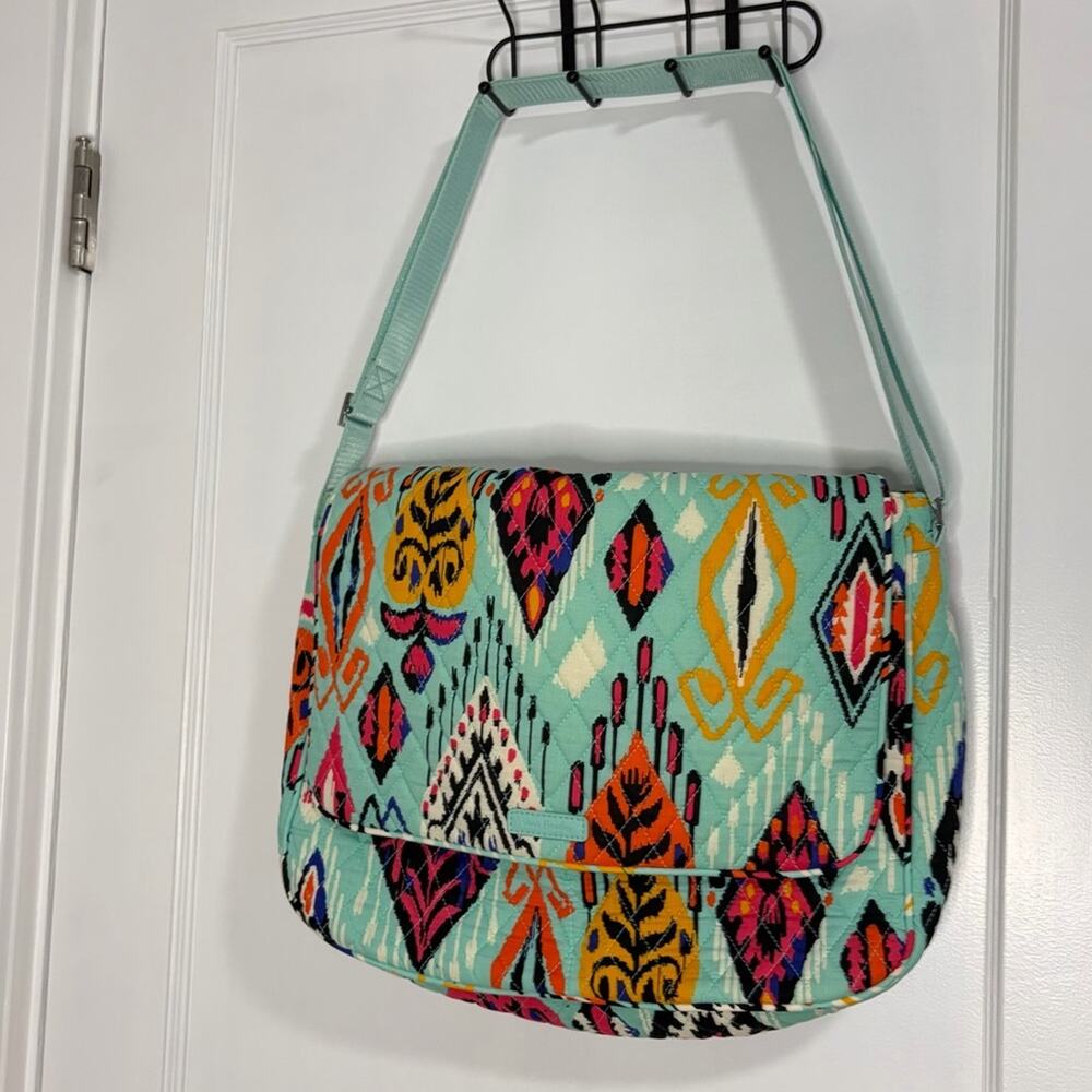 Vera Bradley Essential Messenger Bag quilted Pueblo print - Picture 12 of 15